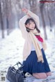 Coser@周叽是可爱兔兔 Vol.028: 雪景JK (15 photos) P11 No.950bac